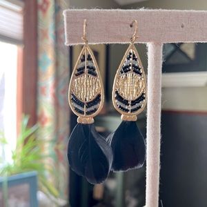 Stella & Dot Winsten Black Feather Drop Earrings, gorgeous beading/feathers, EUC